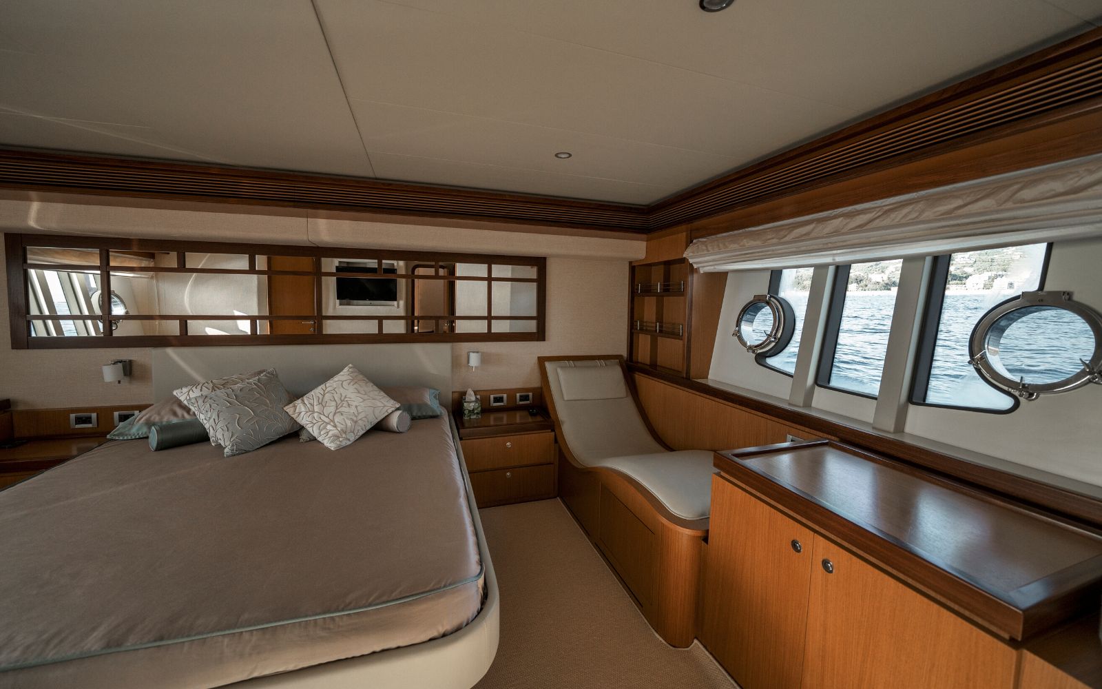 Ferretti 630