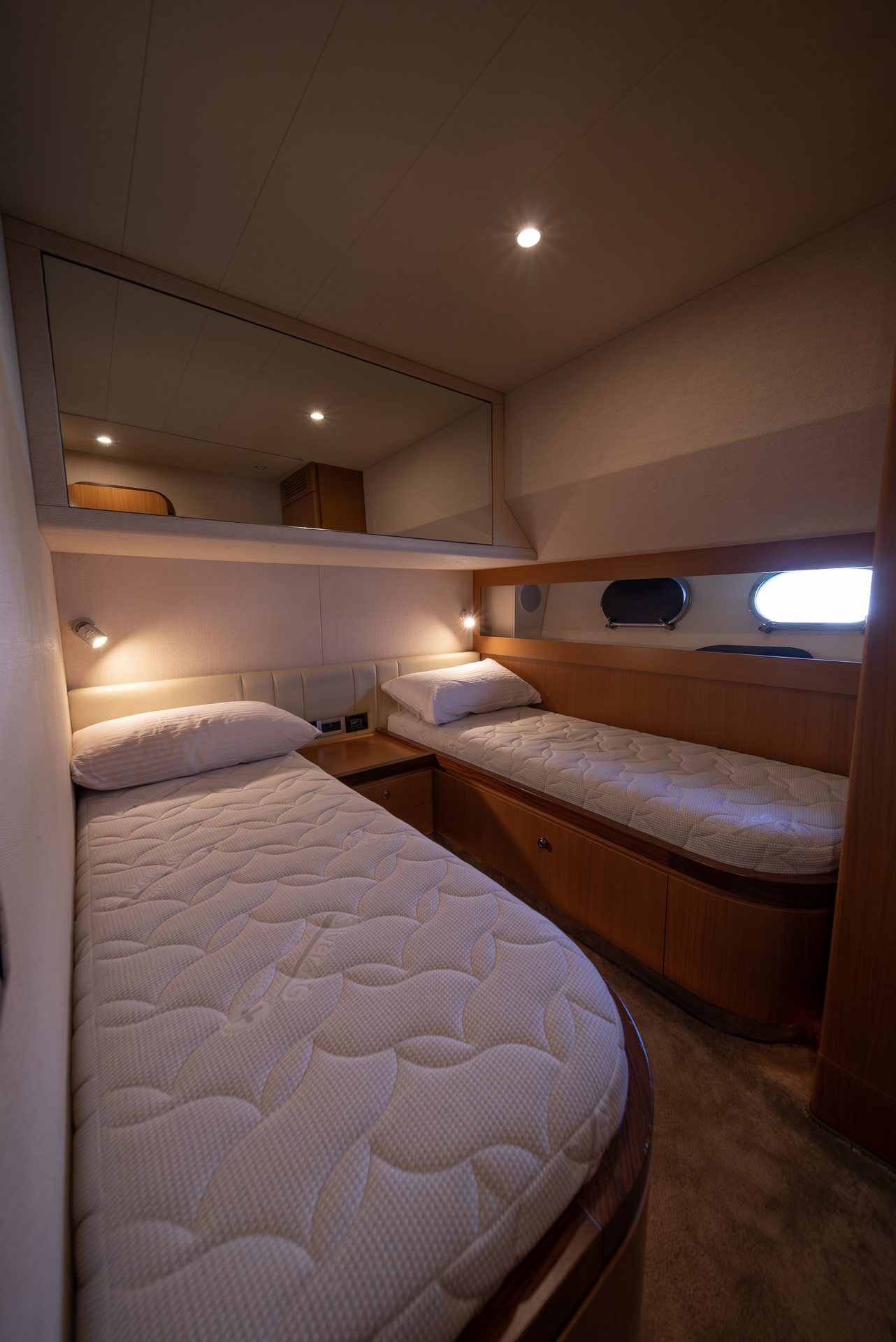 Ferretti 681