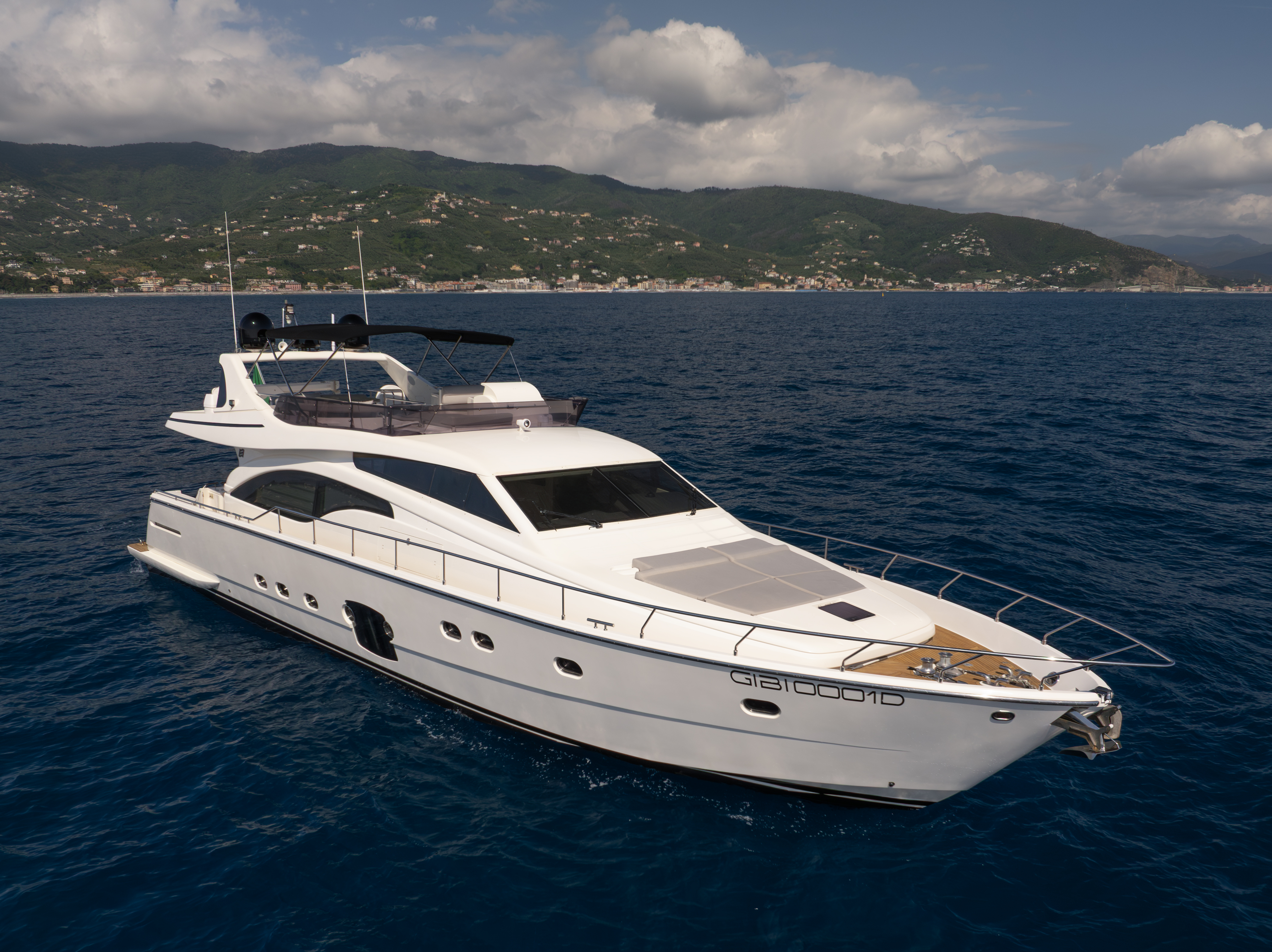 Ferretti 681