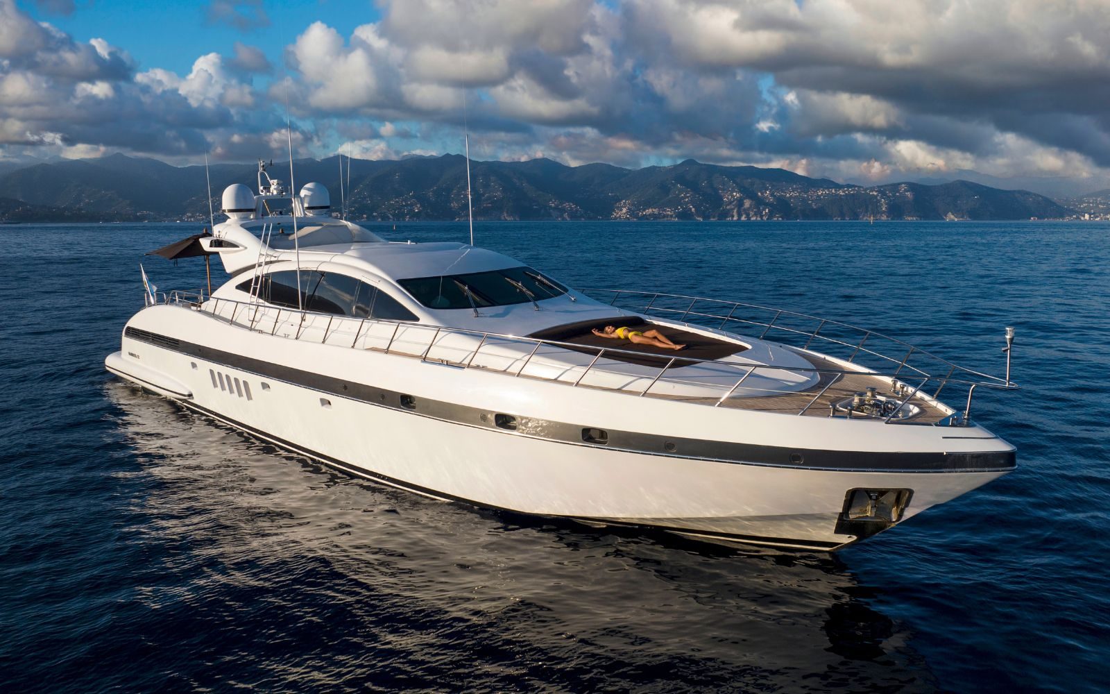 Mangusta 92 open sport yacht charter — 28m, 36 knots