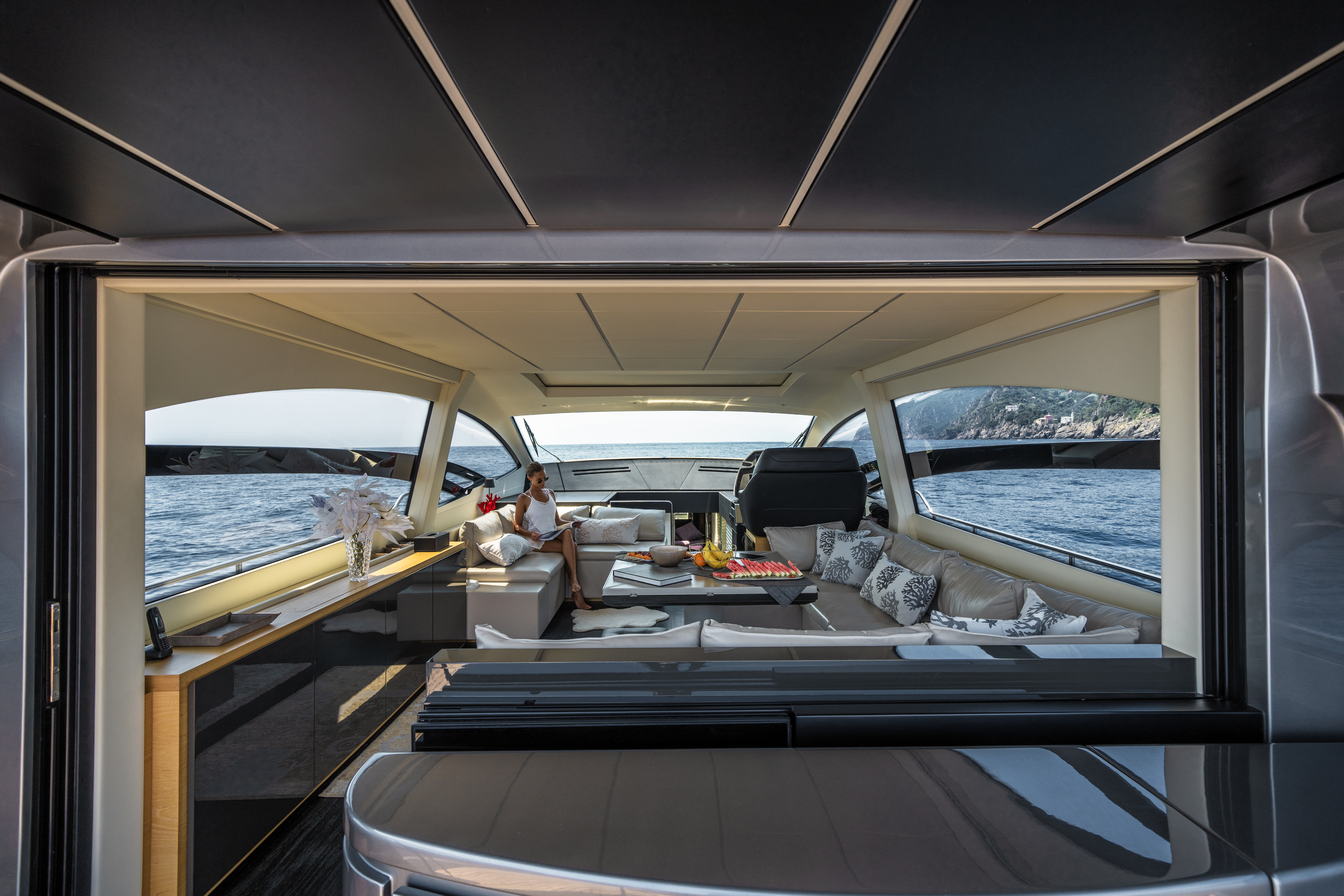 Pershing 70'