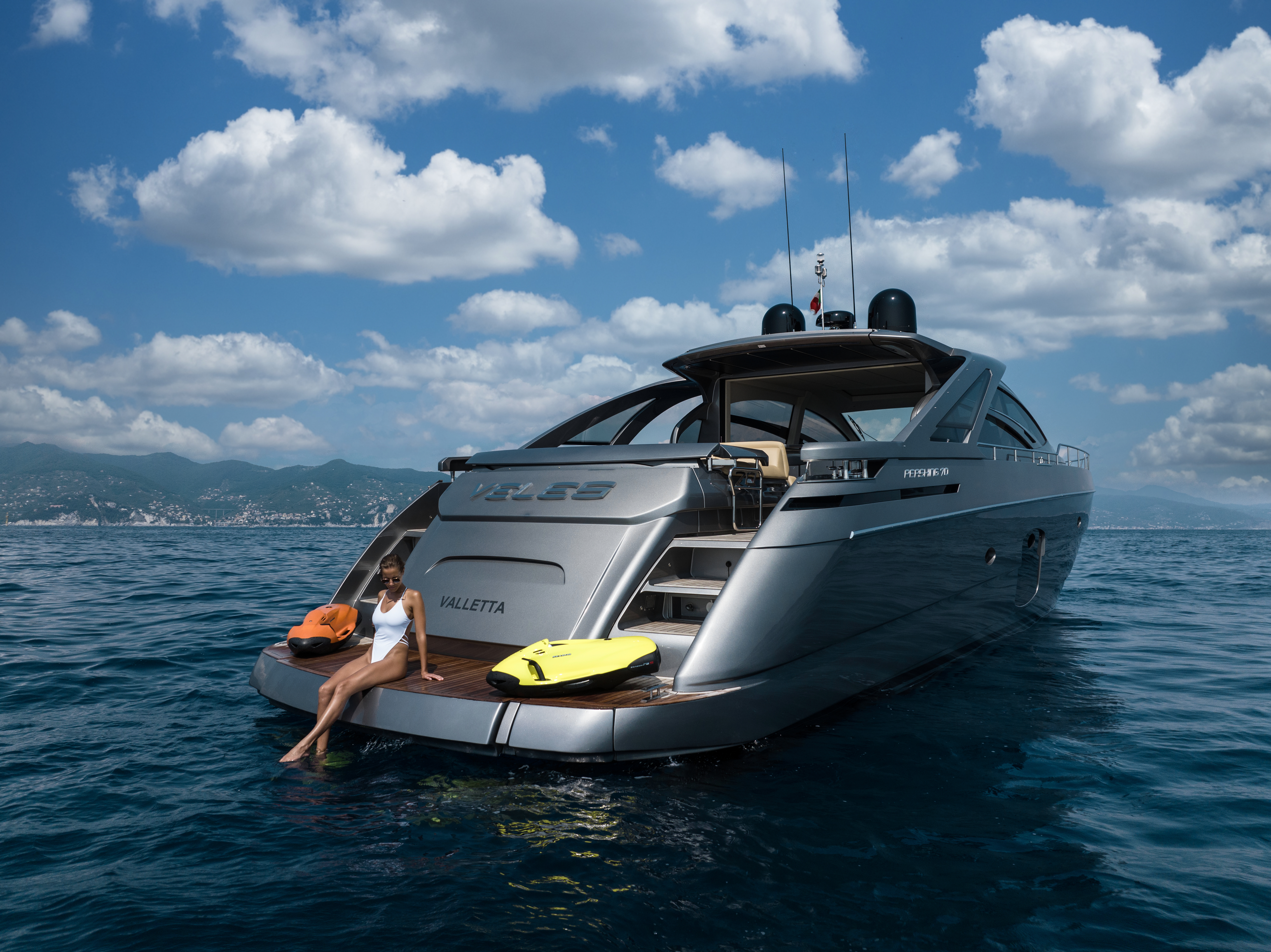 Pershing 70'